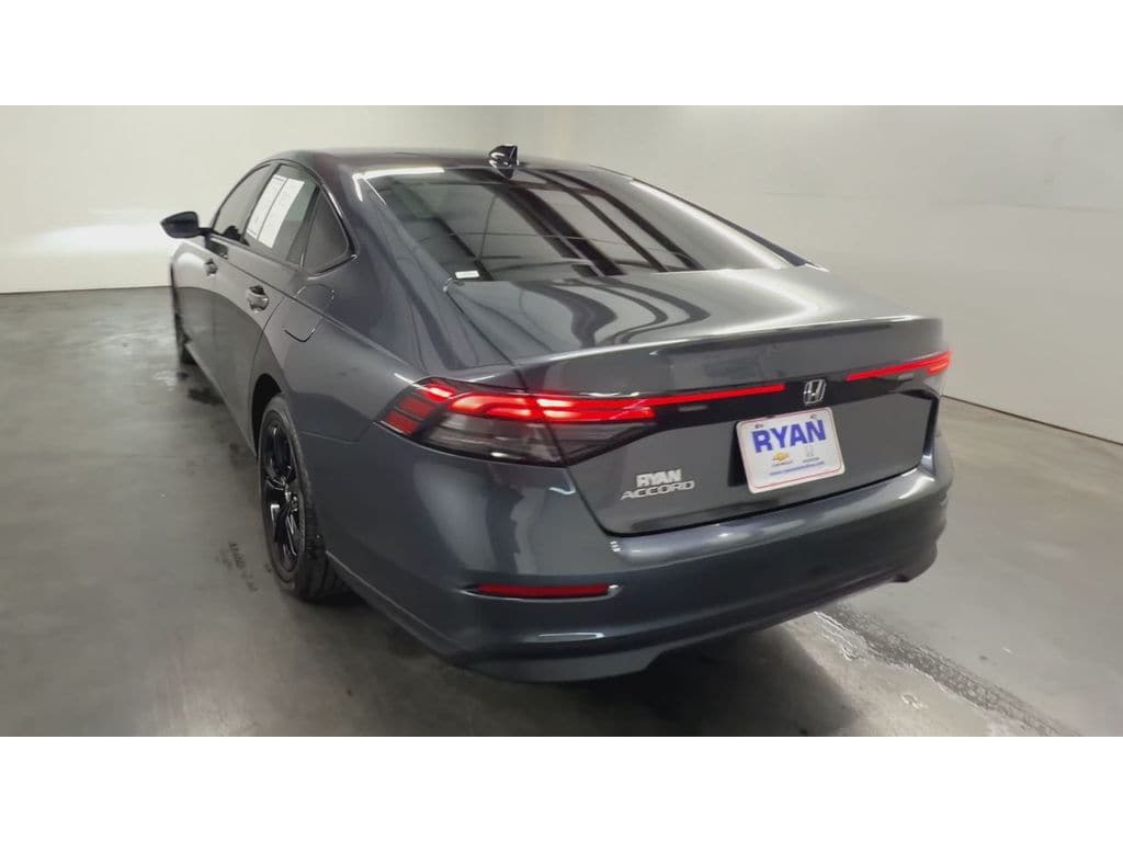 2025 Honda Accord SE - Photo 7