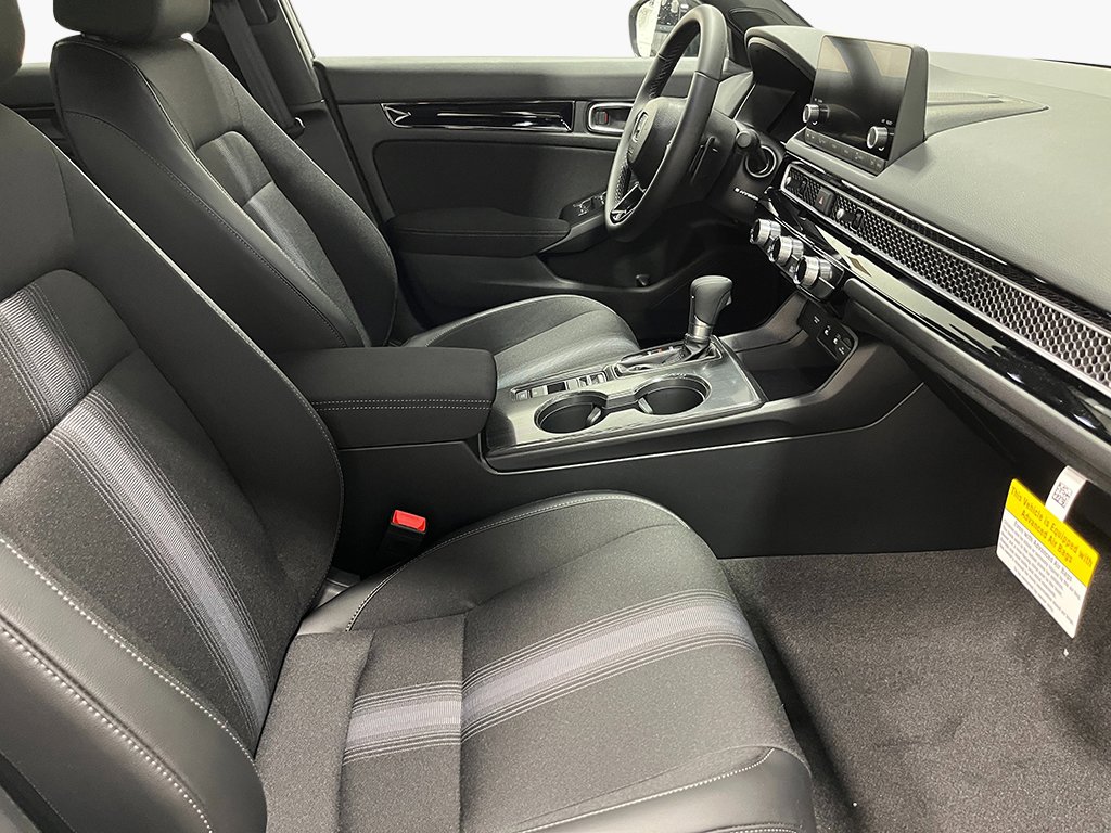 2026 Honda Civic Hatchback Sport - Photo 23