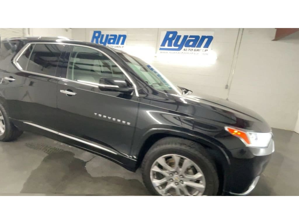 Used 2019 Chevrolet Traverse Premier with VIN 1GNERKKWXKJ121924 for sale in Monroe, LA