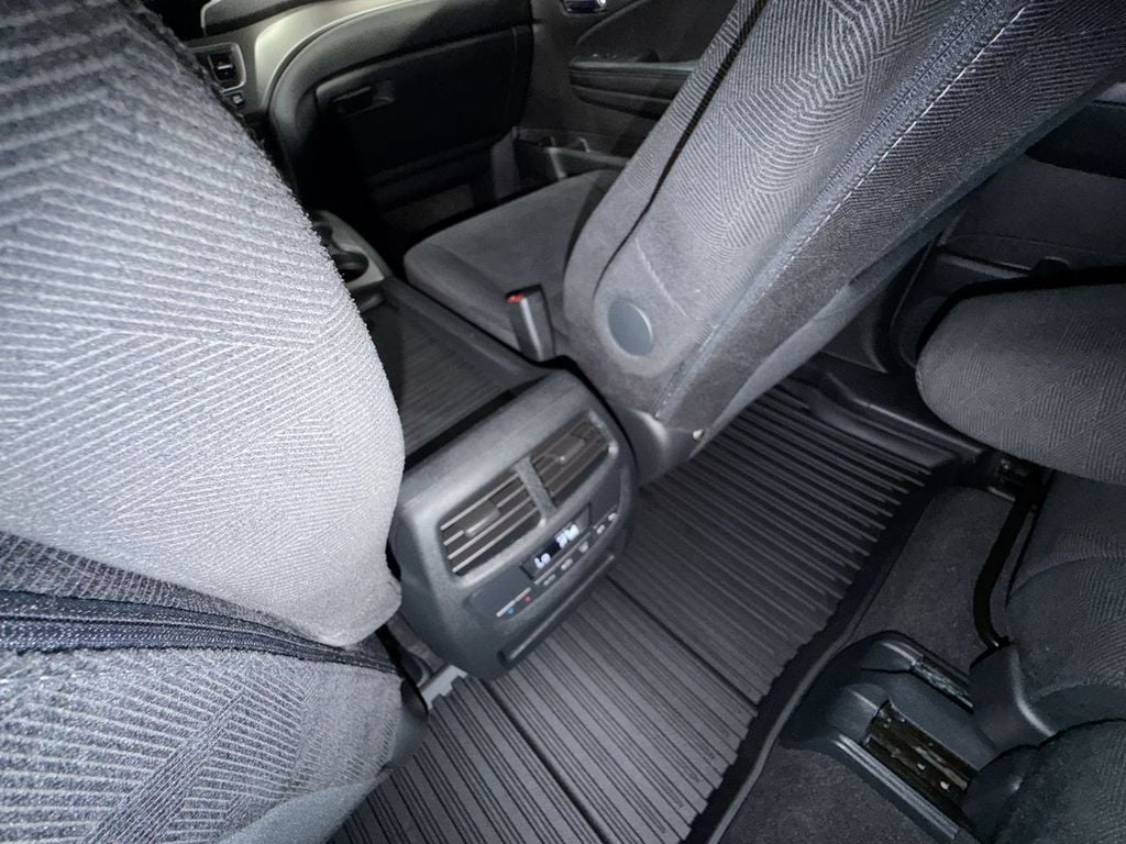 2022 Honda Pilot Sport - Photo 19