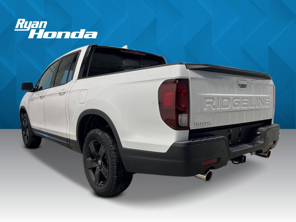 2026 Honda Ridgeline Black Edition photo 3