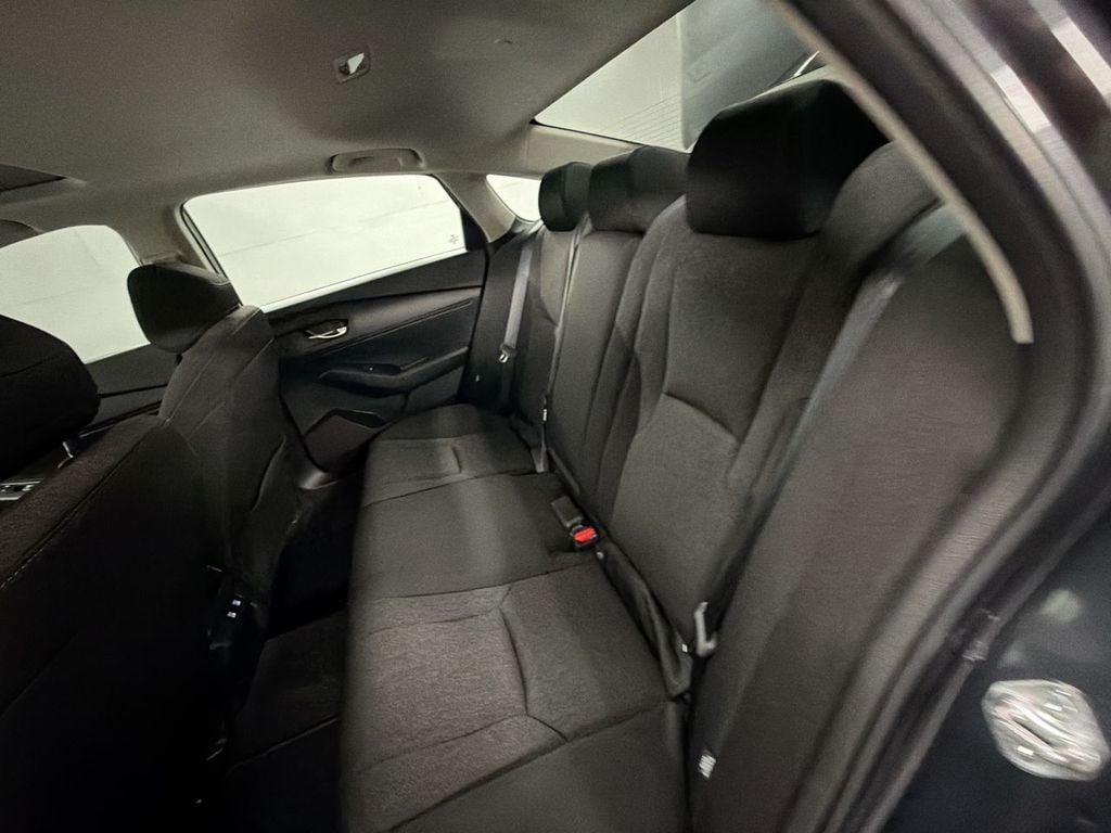 2025 Honda Accord SE - Photo 24