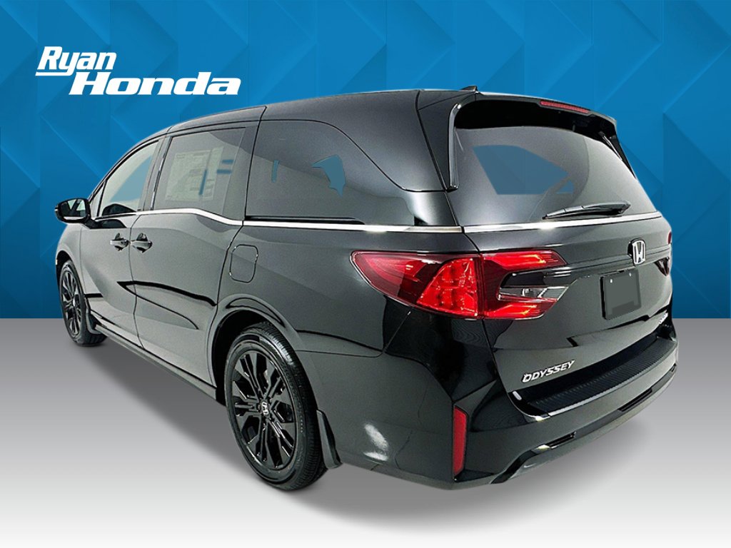 2026 Honda Odyssey photo 2