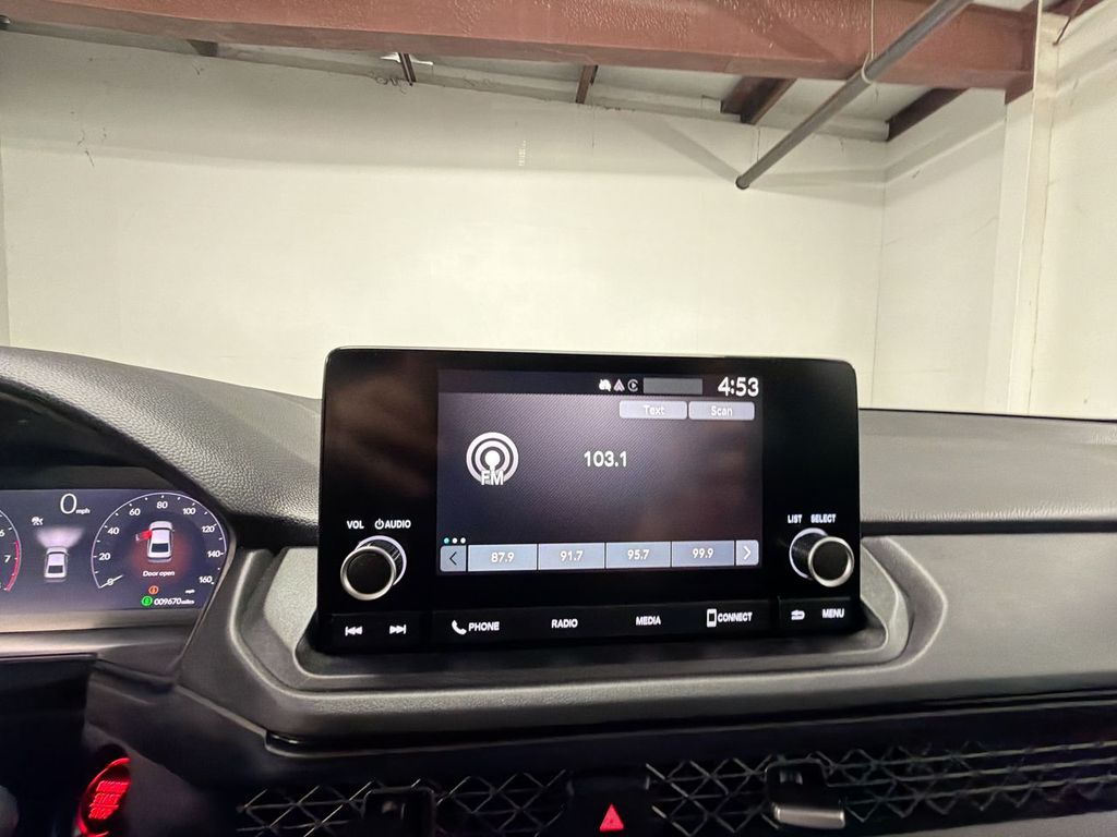 2025 Honda Accord SE - Photo 13