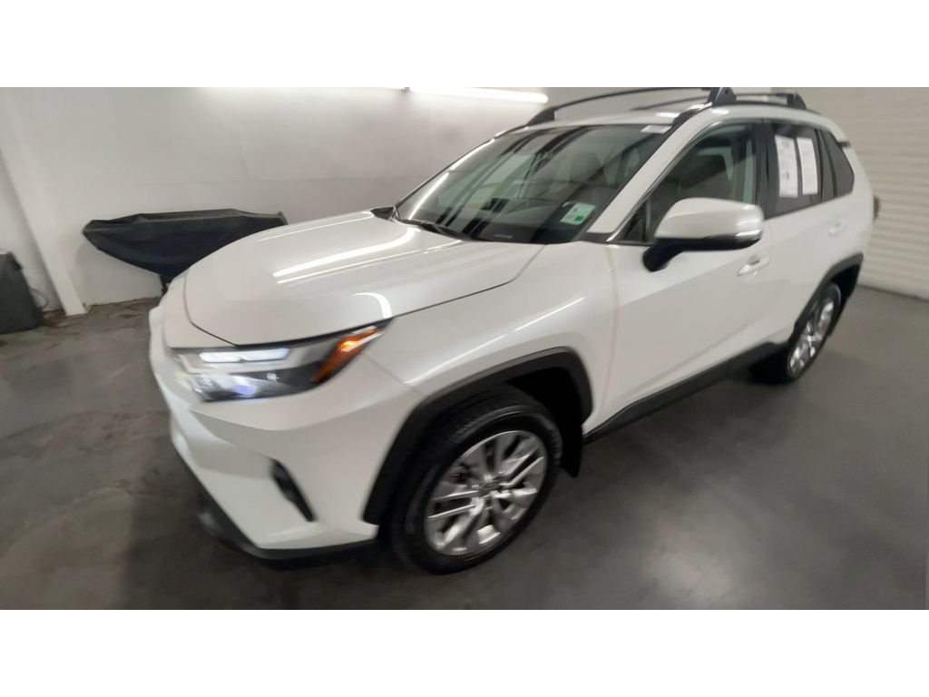 2024 Toyota RAV4 XLE Premium photo 3