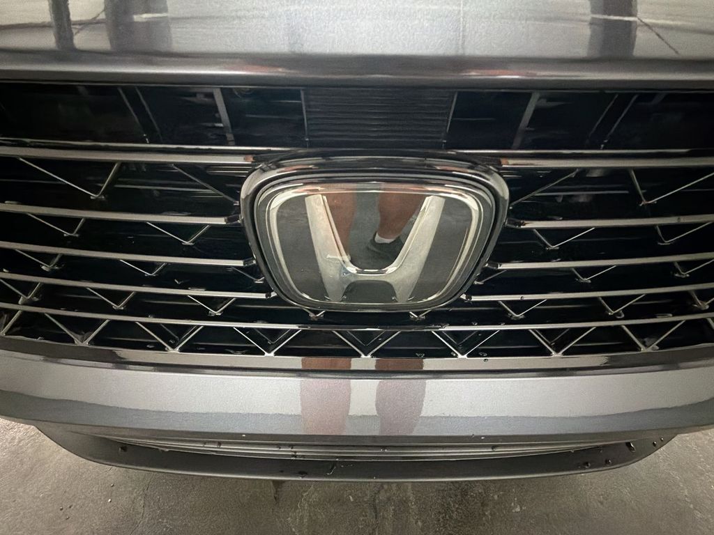 2025 Honda Accord SE - Photo 30