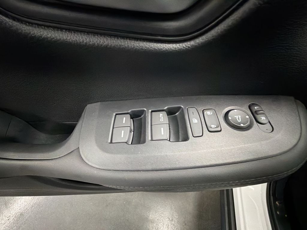 2026 Honda HR-V LX - Photo 21