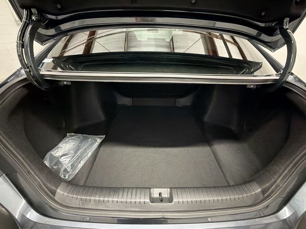2025 Honda Accord SE - Photo 25