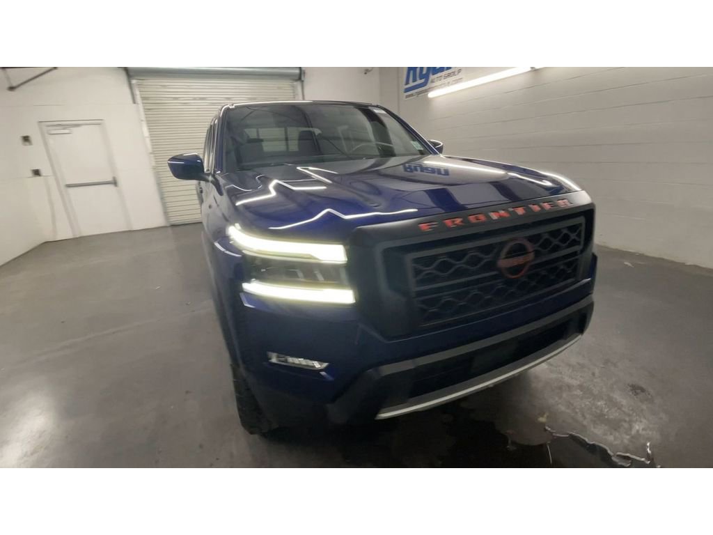 2022 Nissan Frontier PRO-X photo 2