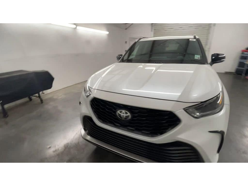 Used 2022 Toyota Highlander XSE SUV