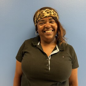 Staff member Marilyn Ravencraft from ID_5a136c