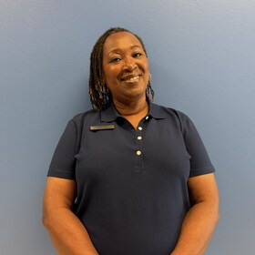 Staff member Evelyn Thomas from ID_5a136c