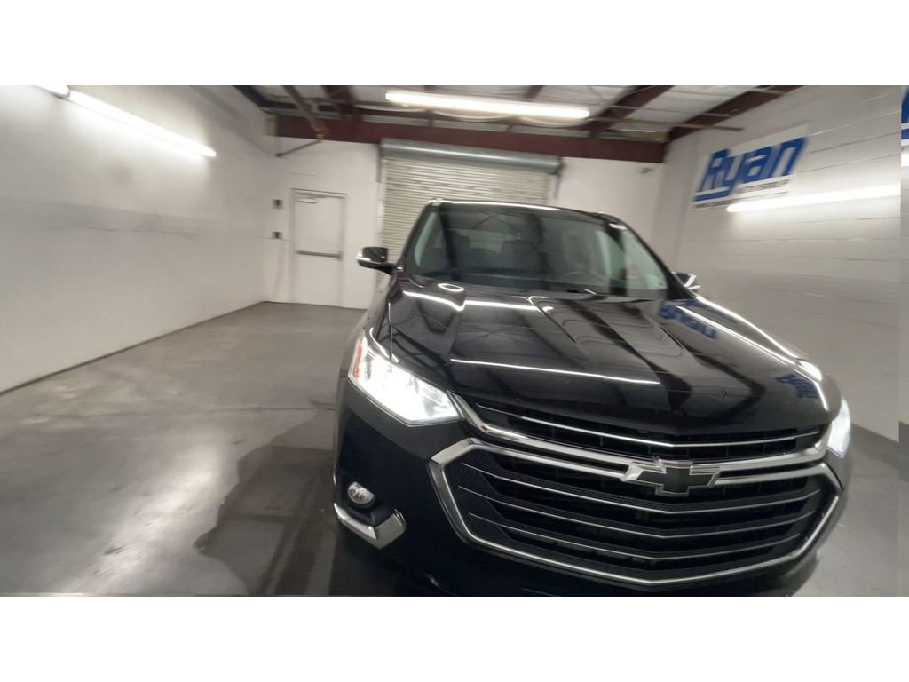2019 Chevrolet Traverse Premier photo 2