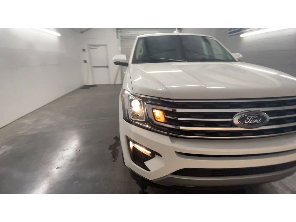 2021 Ford Expedition MAX XLT photo 2
