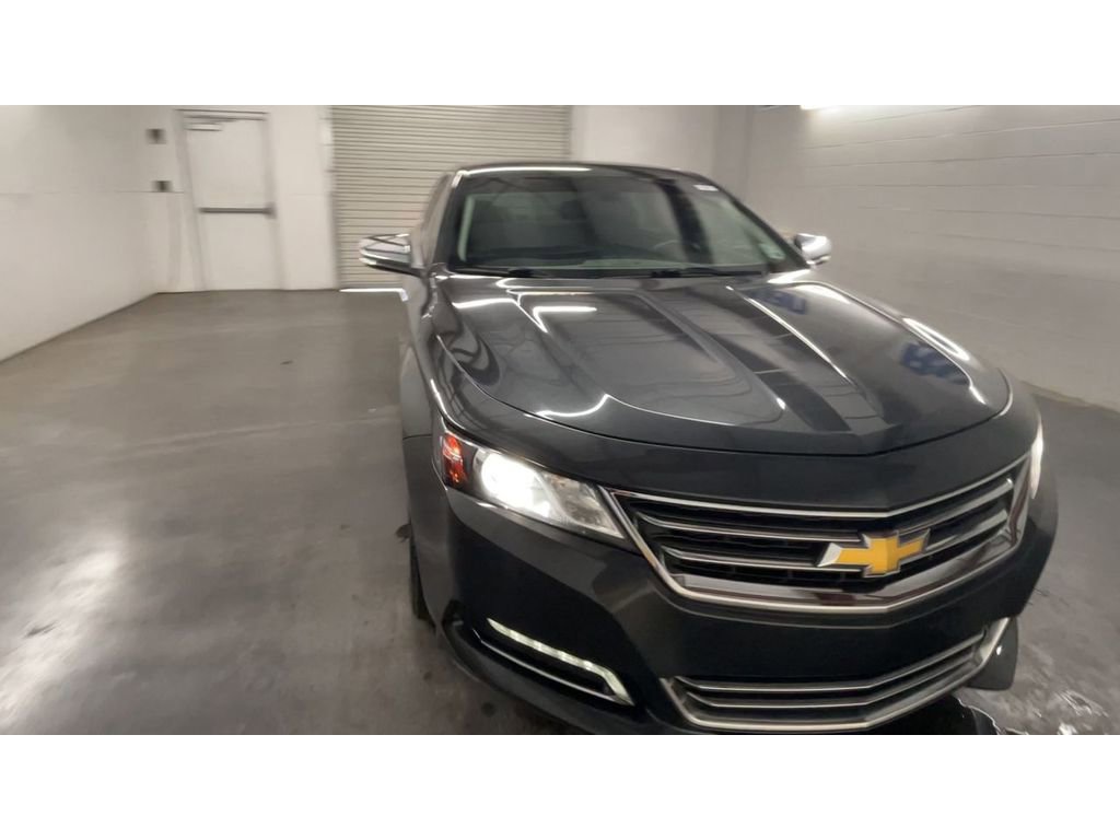 2018 Chevrolet Impala Premier photo 2