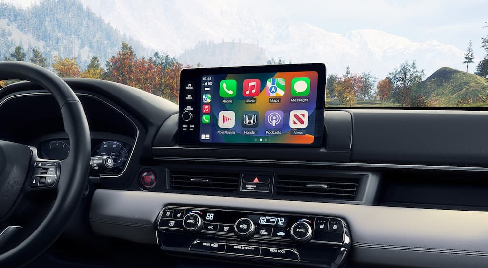 The infotainment screen in a 2023 Honda Pilot is shown.