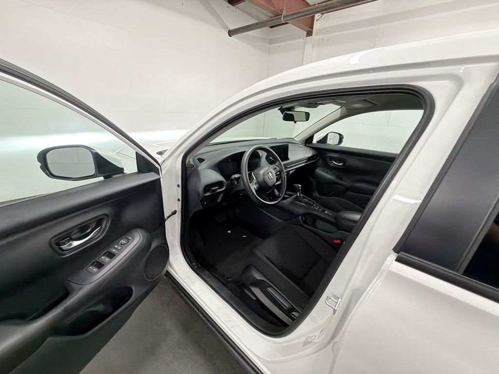 2026 Honda HR-V LX - Photo 10