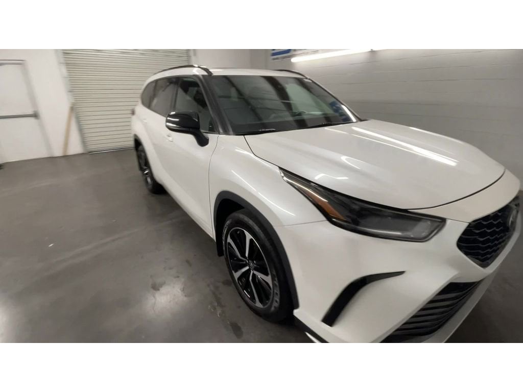 Used 2022 Toyota Highlander XSE SUV