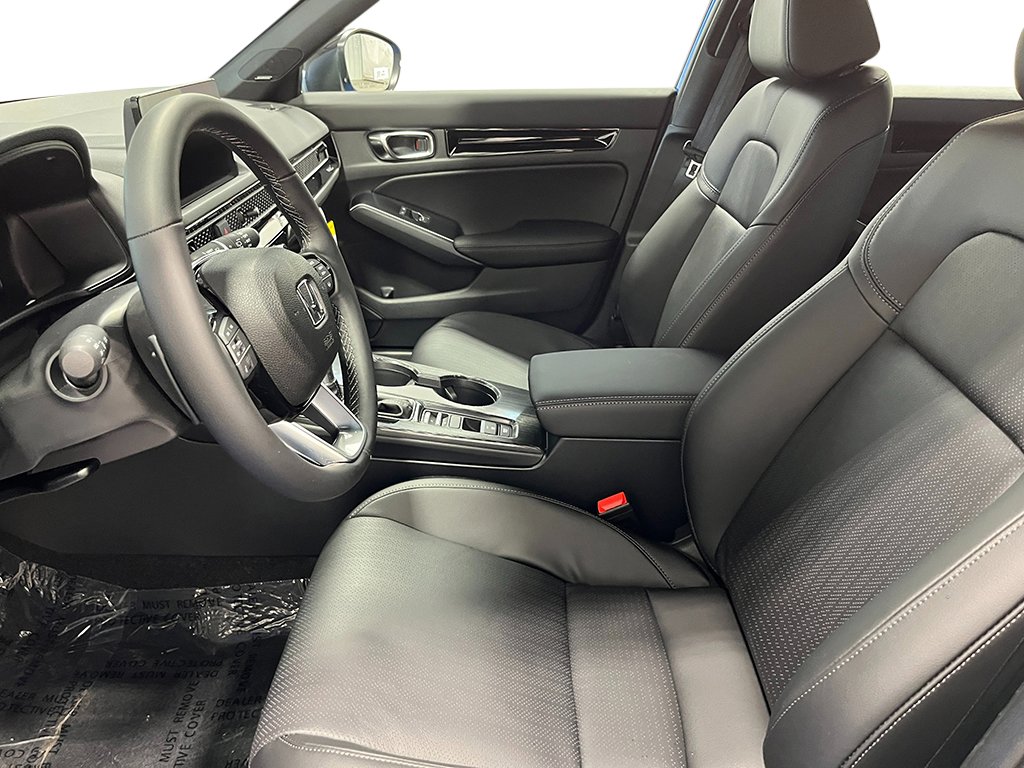 2026 Honda Civic Hatchback Sport Touring - Photo 13