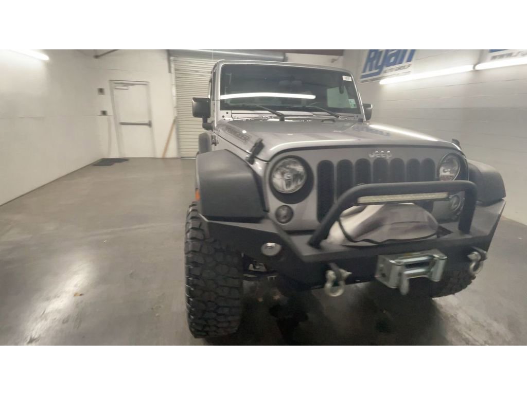 2016 Jeep Wrangler Sport photo 2