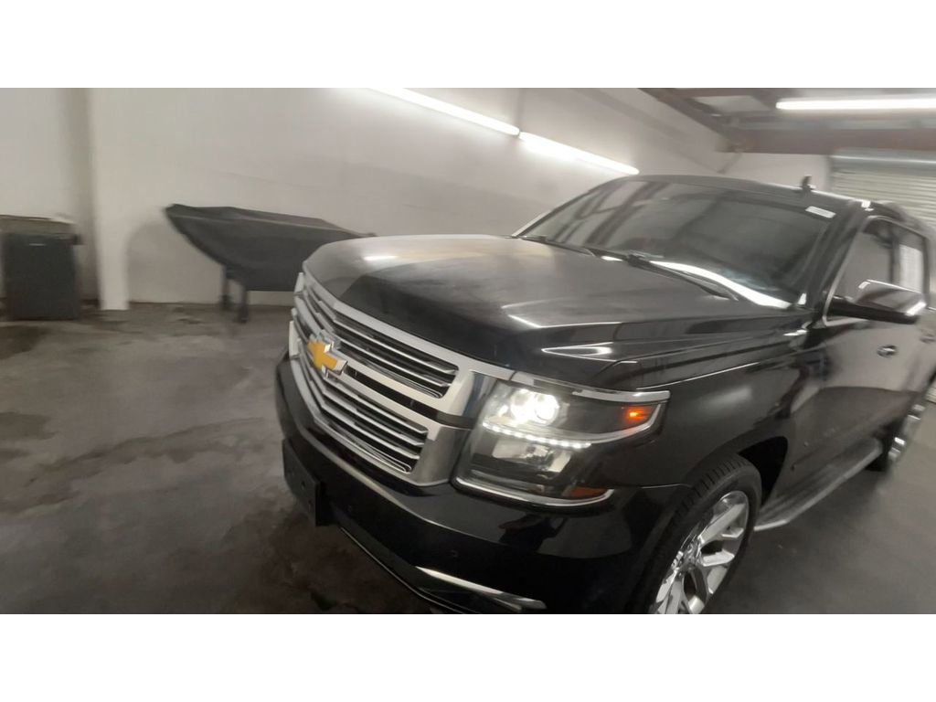 2016 Chevrolet Suburban LTZ photo 3