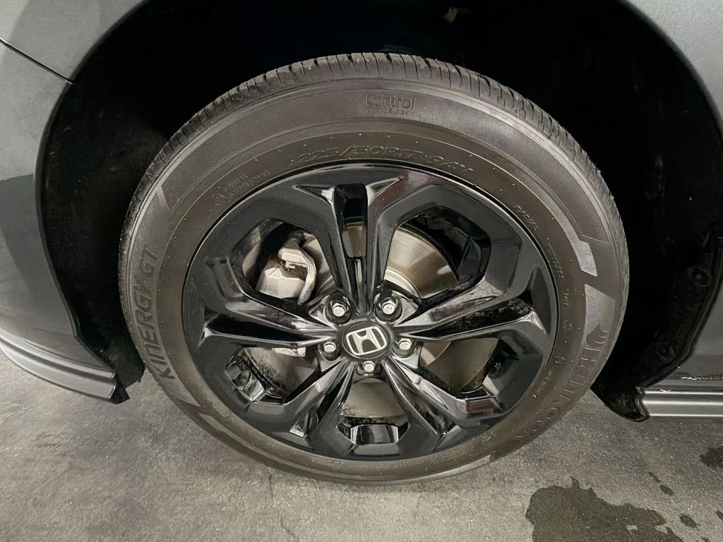 2025 Honda Accord SE - Photo 32