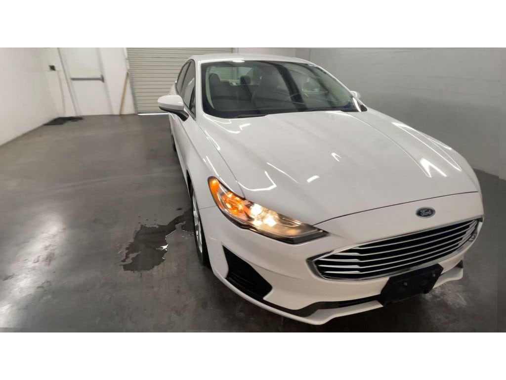 Used 2019 Ford Fusion SE Sedan