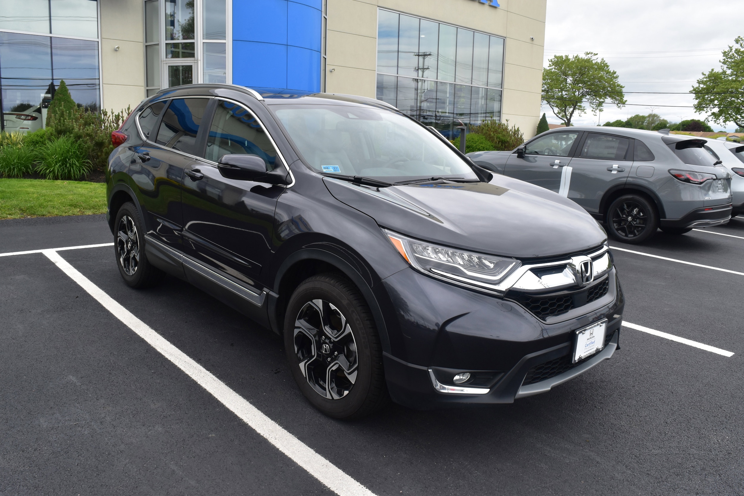 Certified 2018 Honda CR-V Touring with VIN 7FARW2H97JE092462 for sale in Middletown, RI