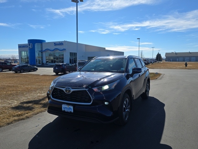Used 2024 Toyota Highlander Platinum with VIN 5TDKDRBH6RS528513 for sale in Idaho Falls, ID