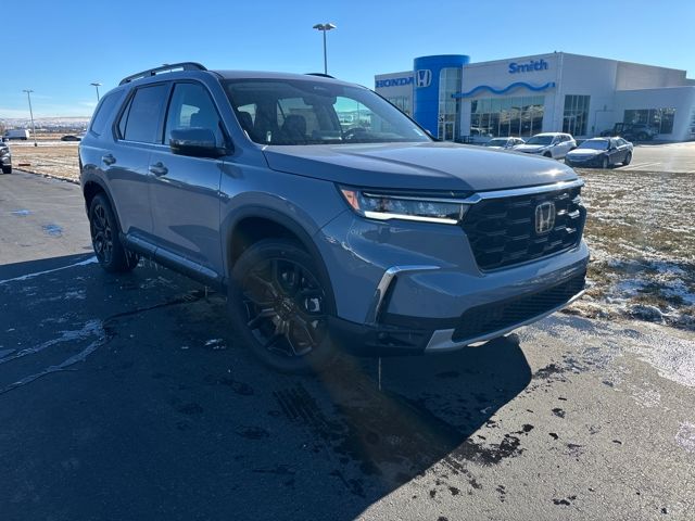 2025 Honda Pilot Touring's photo