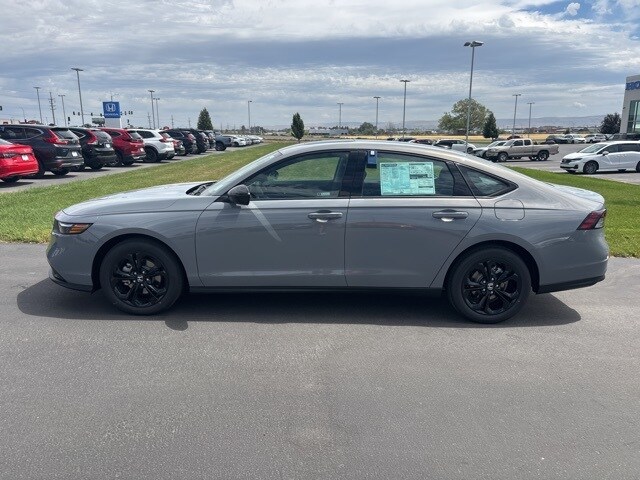 2025 Honda Accord SE photo 2