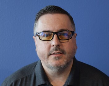 Staff member ROD ROBINSON from ID_f2b9fc469925