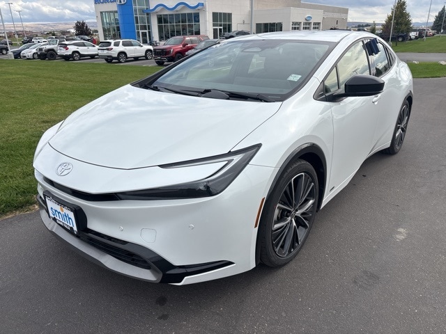 2023 Toyota Prius XLE's photo