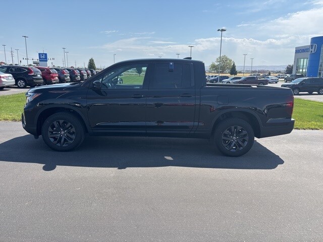 2025 Honda Ridgeline Sport photo 2