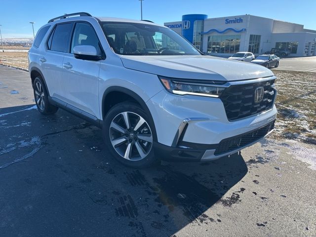 2025 Honda Pilot Elite's photo