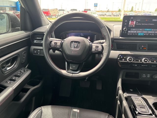 2025 Honda Pilot Black Edition - Photo 13