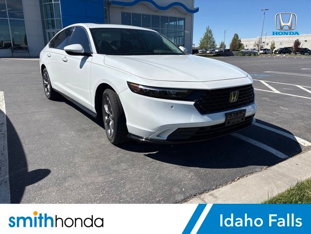 2023 Honda Accord Hybrid EX-L w/o BSI's photo