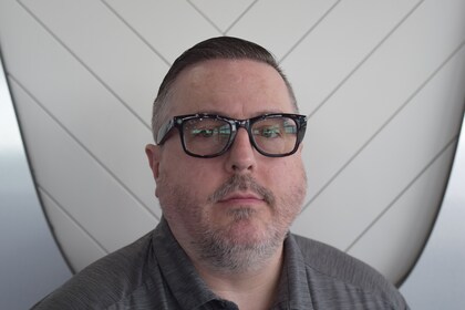 Staff member ROD ROBINSON from ID_f2b9fc469925