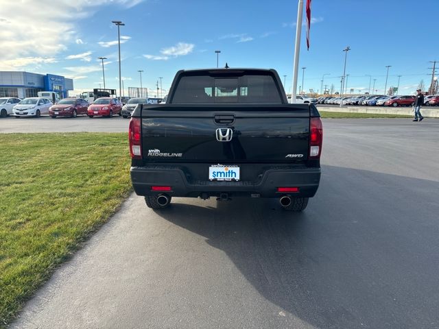 2022 Honda Ridgeline Black Edition photo 3