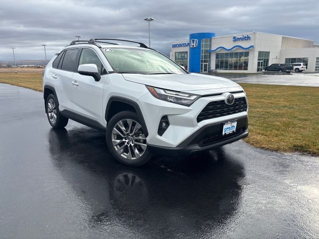2023 Toyota RAV4 XLE Premium's photo