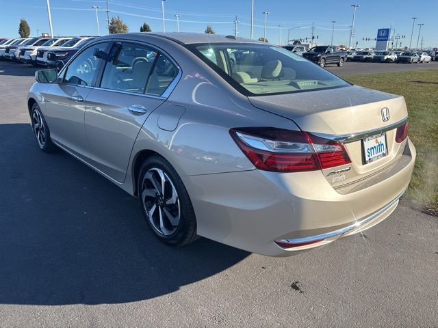 2017 Honda Accord EX-L photo 4