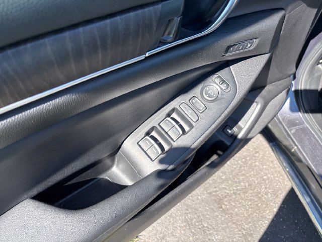 2022 Honda Accord Hybrid EX-L - Photo 11