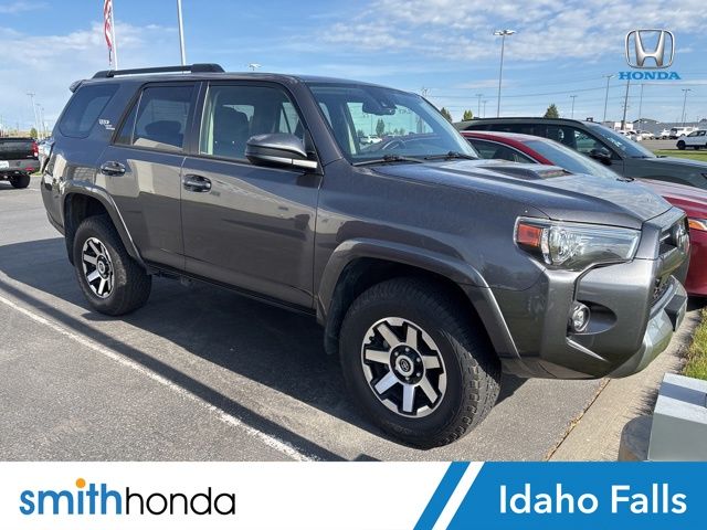 2022 Toyota 4Runner TRD Off-Road 4WD V6's photo