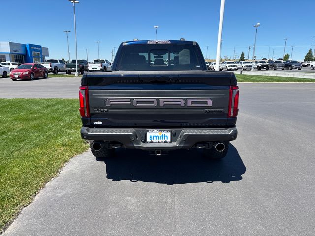 2025 Ford F-150 Raptor - Photo 4