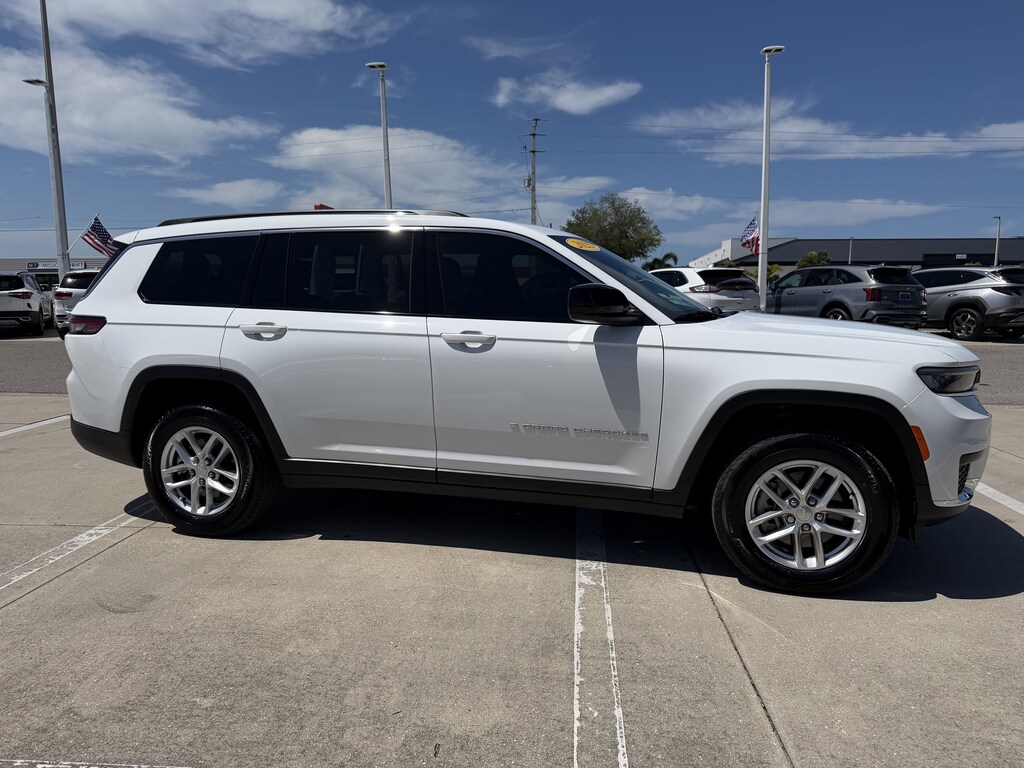 Used 2025 Jeep Grand Cherokee L Laredo SUV