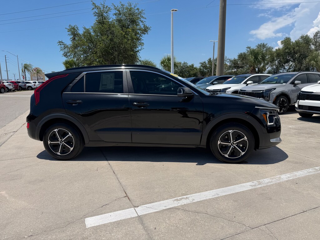 Certified 2025 Kia Niro EX SUV
