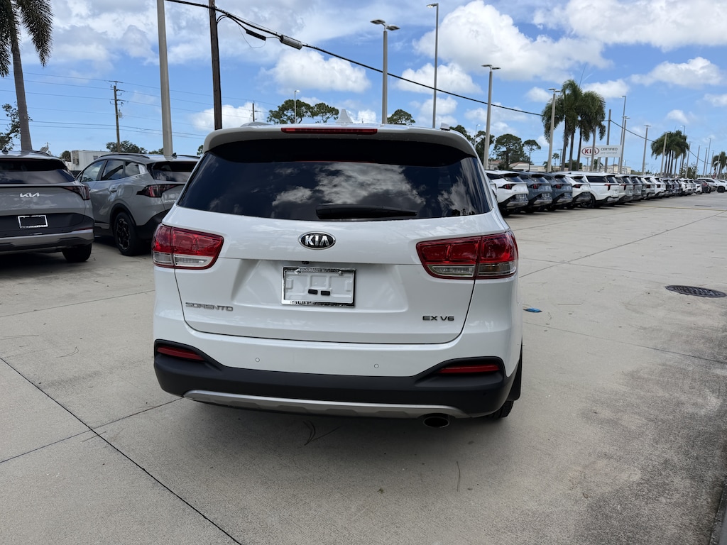 Certified 2018 Kia Sorento 3.3L EX SUV