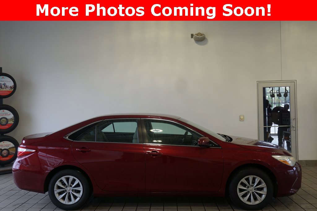 Used 2015 Toyota Camry LE with VIN 4T1BF1FK1FU961743 for sale in Springfield, MI
