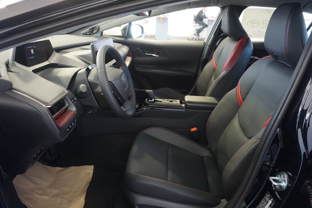 2026 Toyota Prius Plug-in Hybrid XSE Premium - Photo 23