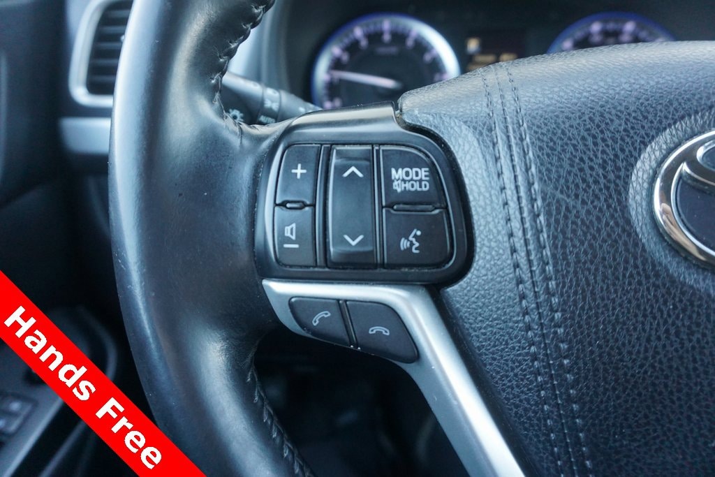 Used 2018 Toyota Highlander XLE V6 SUV